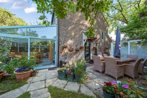 Photo 25- click for photo gallery